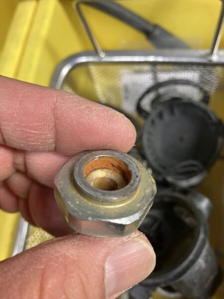 アクアラングレギュレーター 錆び入り