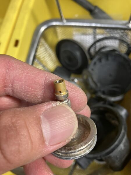 アクアラングレギュレーター 錆び入り