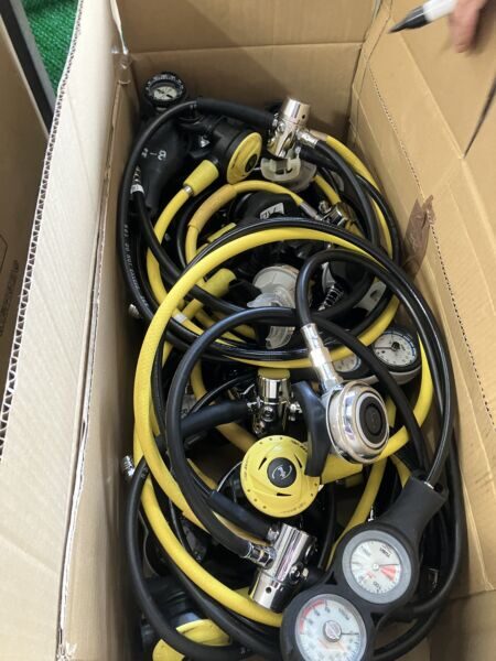 修理待ち　器材