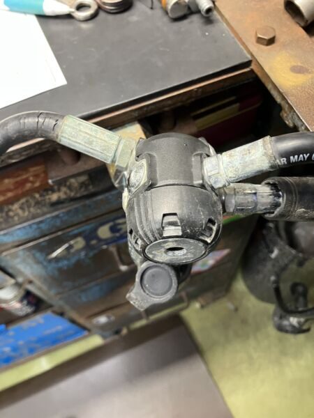 アクアラング製タイタンレギュレーター
